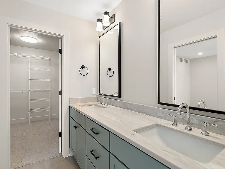 581 S Shore Dr — Photo 5