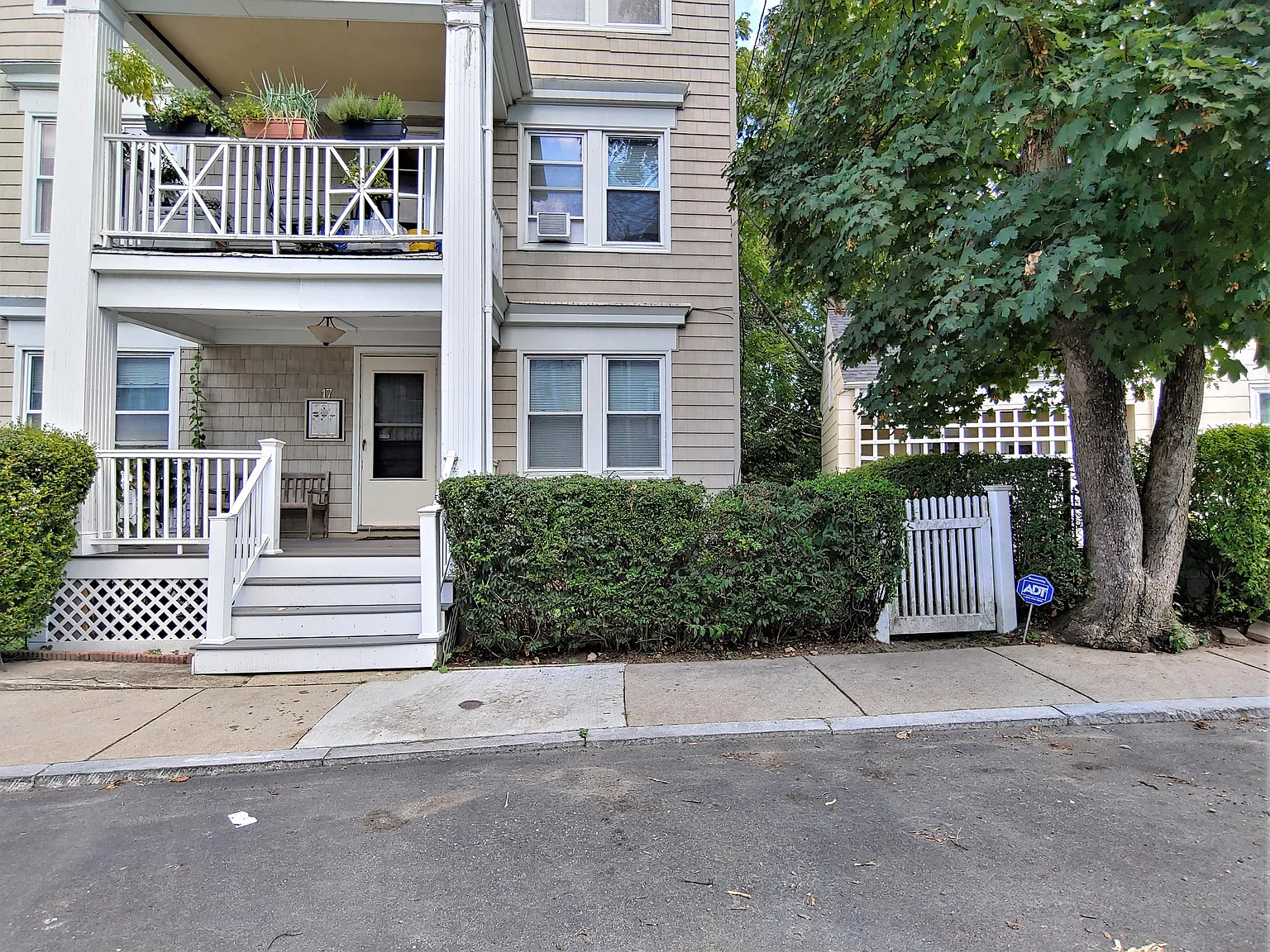 2 bed, 1100 sqft, $2,950 — Photo 1