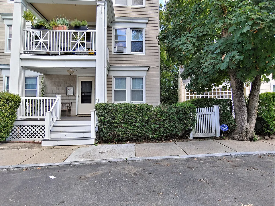 17 Manley St #3