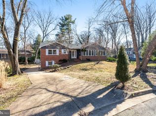 7525 Salem Rd, Falls Church, VA 22043