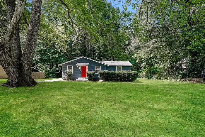 809 Brian Ln