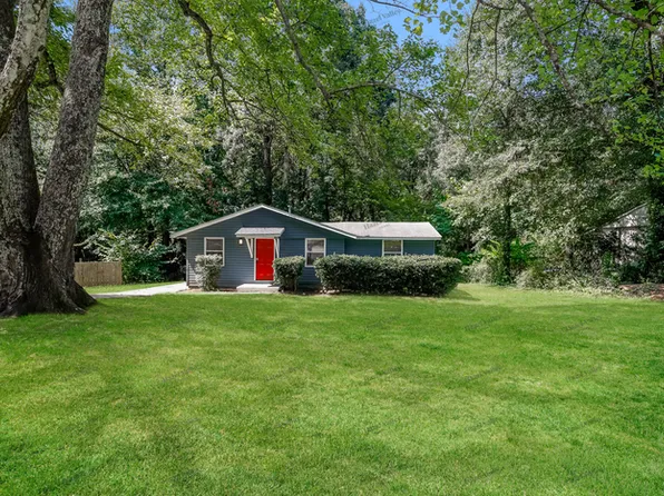 809 Brian Ln, Forest Park, GA 30297
