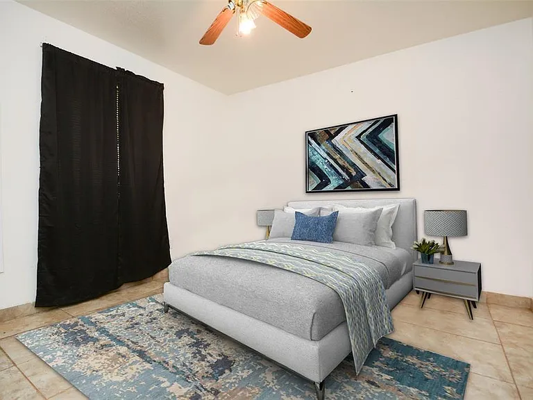 137 Pine Mdws — Photo 2