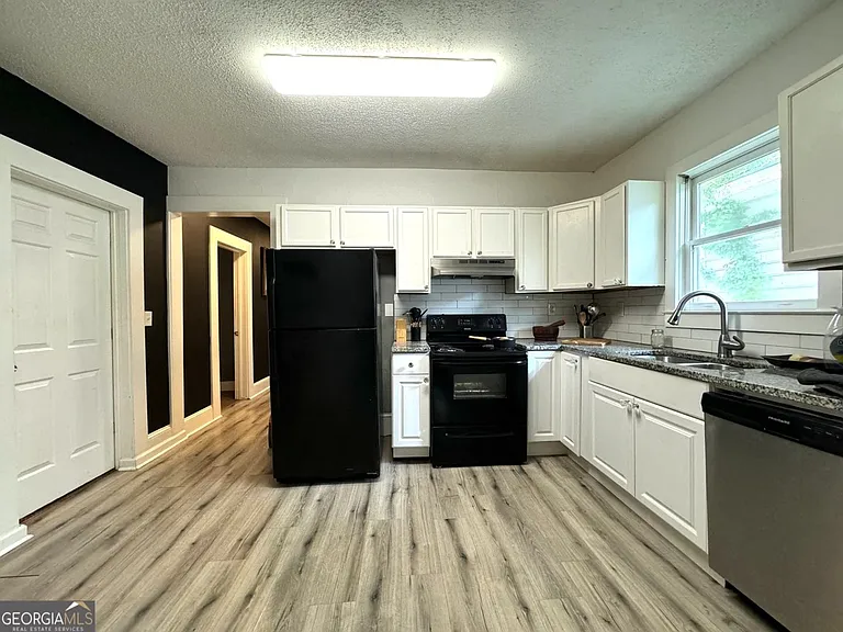 372 Griffin St NW — Photo 7