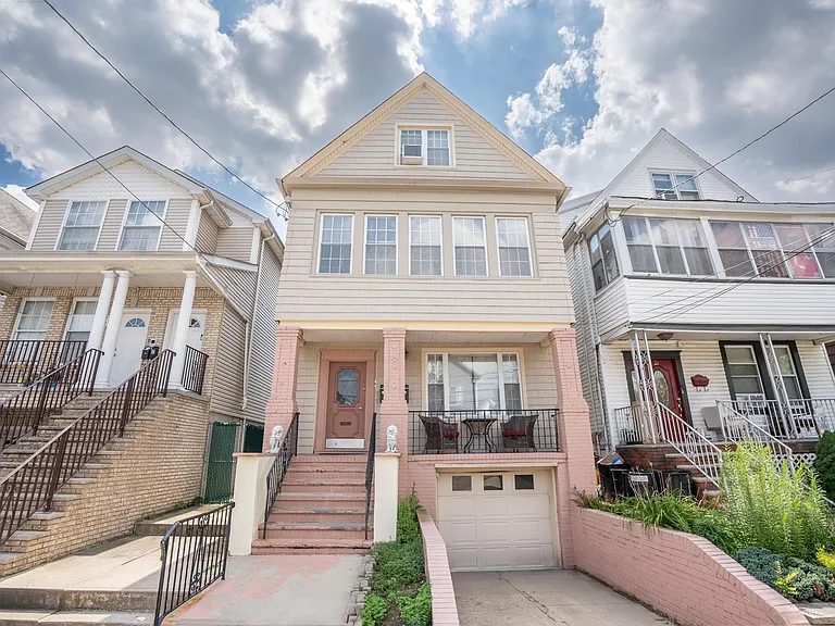 24 Edwards Ct #1 — Photo 17