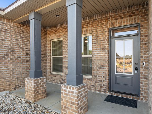 5th image of 4605 Queen Palm Ct