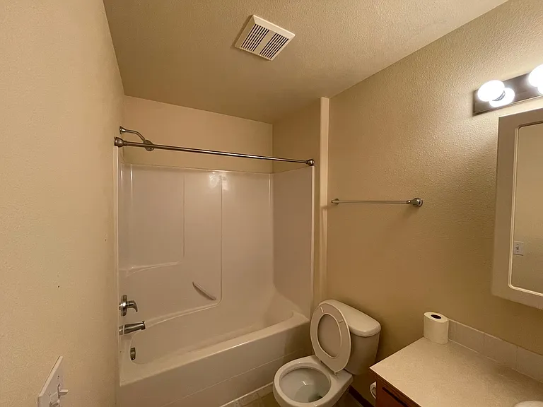 6305 Chapel Hill Blvd #R202 — Photo 10