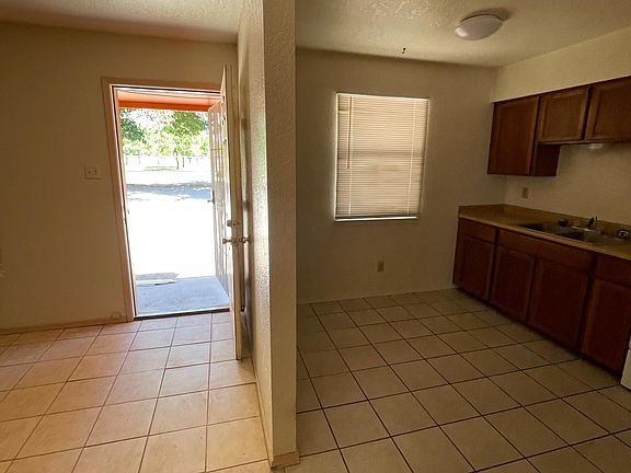 3rd image of 3820 Calle De Las Margaritas #2