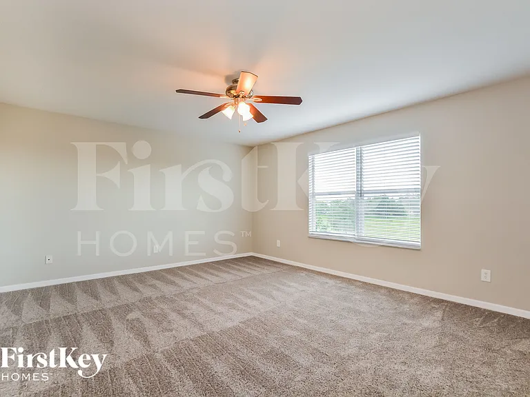 733 Wildflower Rd — Photo 5