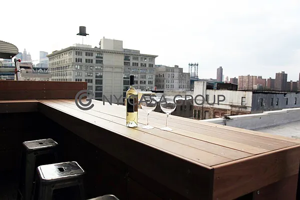 Rented by NY Casa Group | media 52