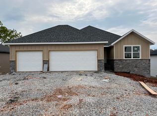 2009 Bull Run Rd, Ozark, MO 65721