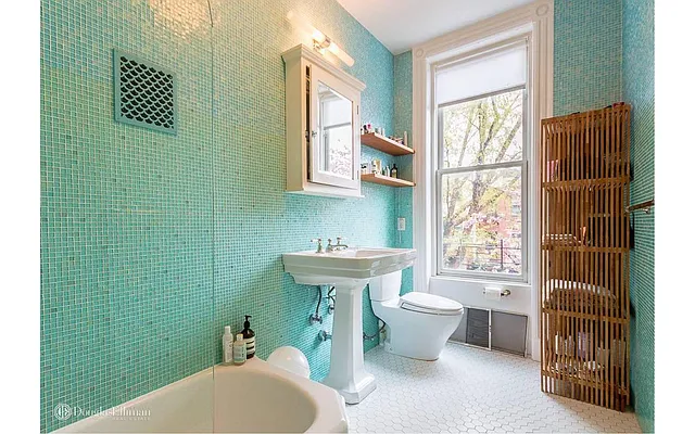 Rented by Douglas Elliman | media 10