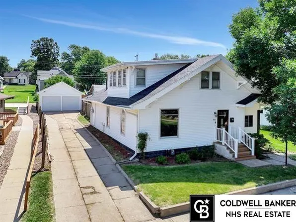 714 N Iowa Ave, York, NE 68467