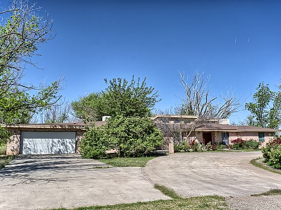 2nd image of 5549 Santa Teresita Dr