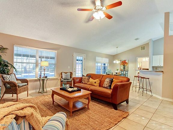 4th image of 1563 Redbird Creek Dr