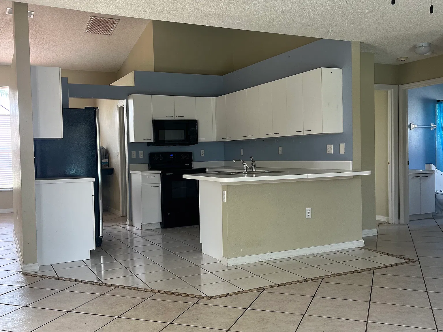 3 bed, 1549 sqft, $2,885 — Photo 3