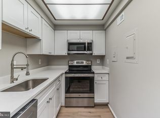 7680 Tremayne Pl APT 211, Mc Lean, VA 22102