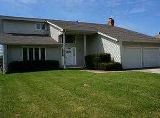 3529 Grandmore Ave, Gurnee, IL 60031