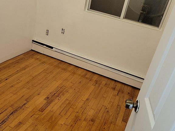 3rd image of 609 Beach 64th St