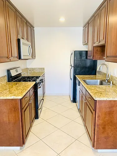 1BD/1BA Mission Hills Apartment w/ 1-Car Garage! Only $2,095/mo~ Photo 1