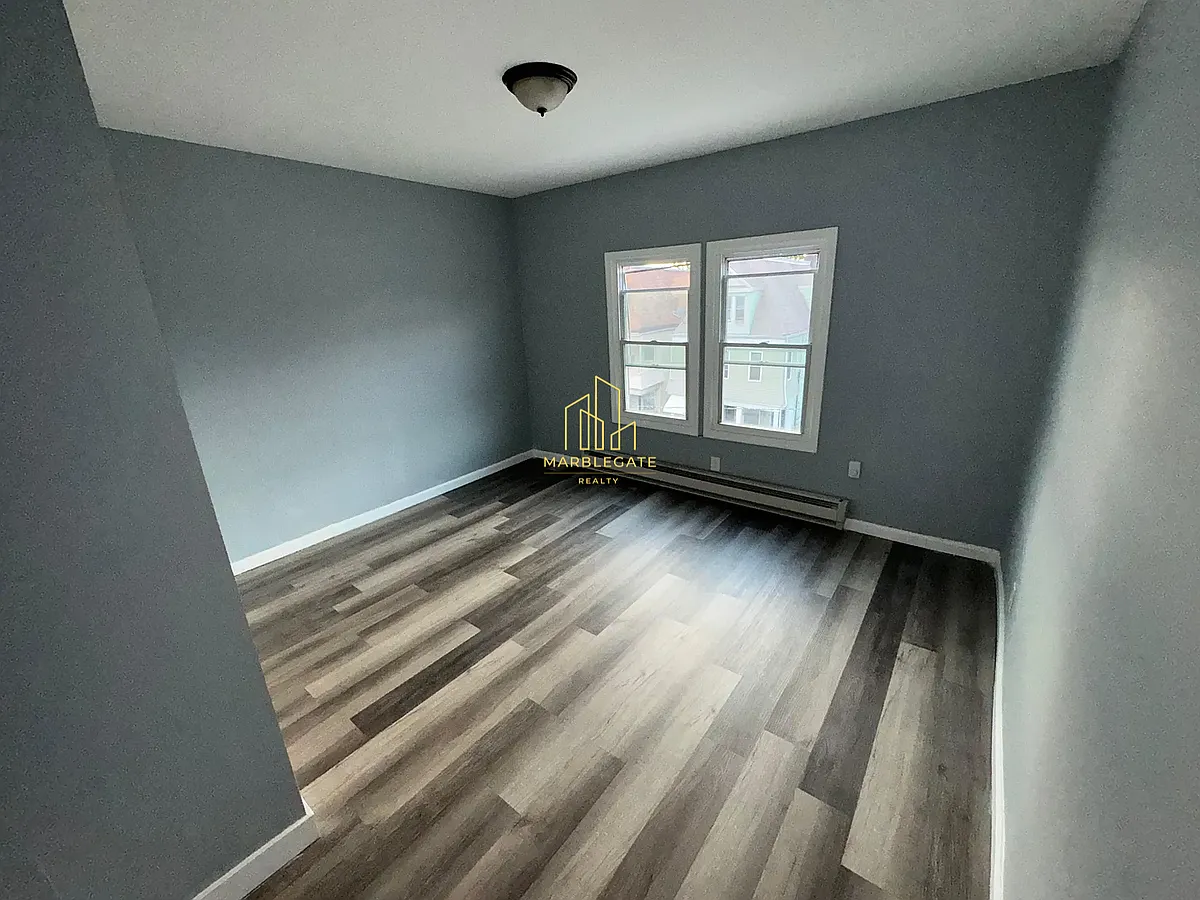 Building Photo - 888 S 18th St #3AZ