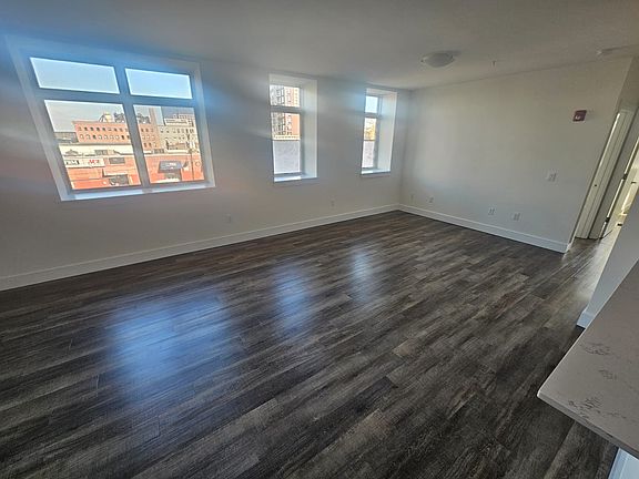 4th image of 120 Green St Unit 209