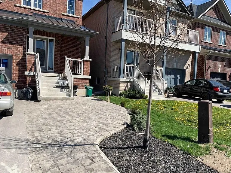 155 Chelsea Cres #2 — Photo 14