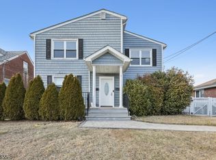 373 Capitol St, Saddle Brook, NJ 07663