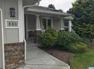 880 N Minstrel Rd, Sequim, WA 98382