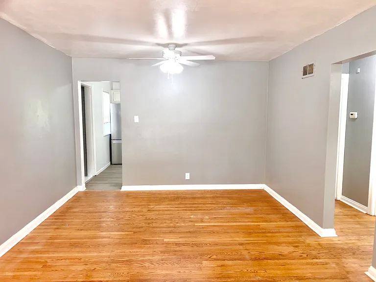 410 N Elizabeth Ave — Photo 7