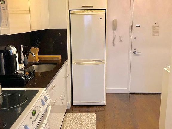 4th image of 212 W 91st St APT 1512