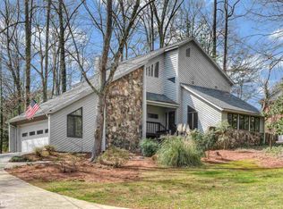 1113 Staples Dr, Lilburn, GA 30047