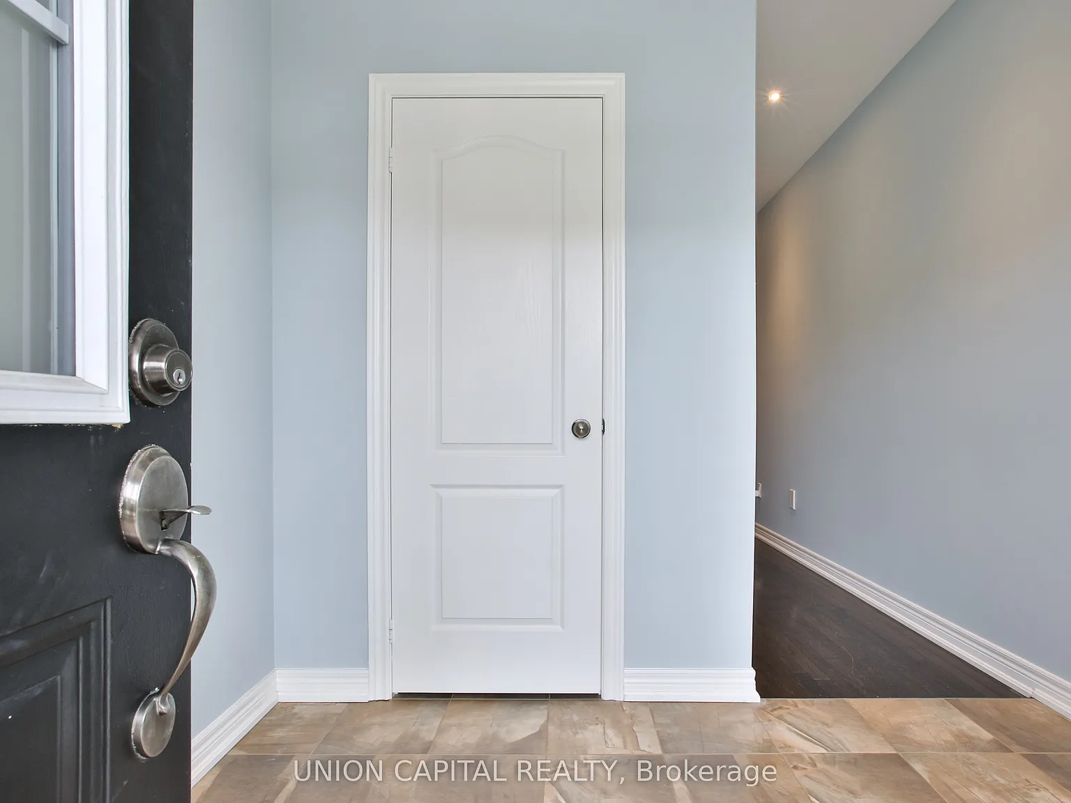 4 bed, $3,800 — Photo 4