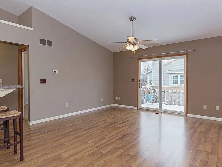 1 Parkshores Dr — Photo 10