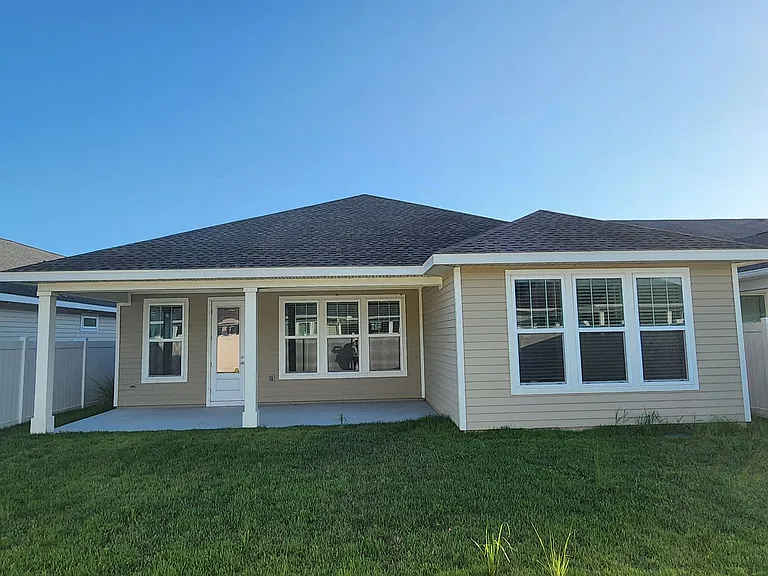 1083 Harrison Bayou Dr — Photo 2