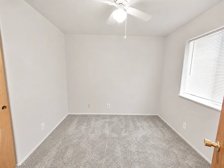 2950 NE Nikki Ct #D — Photo 13