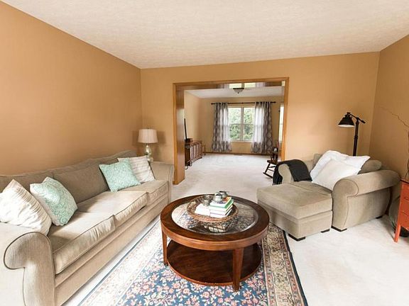 5th image of 797 Manchester Cir S