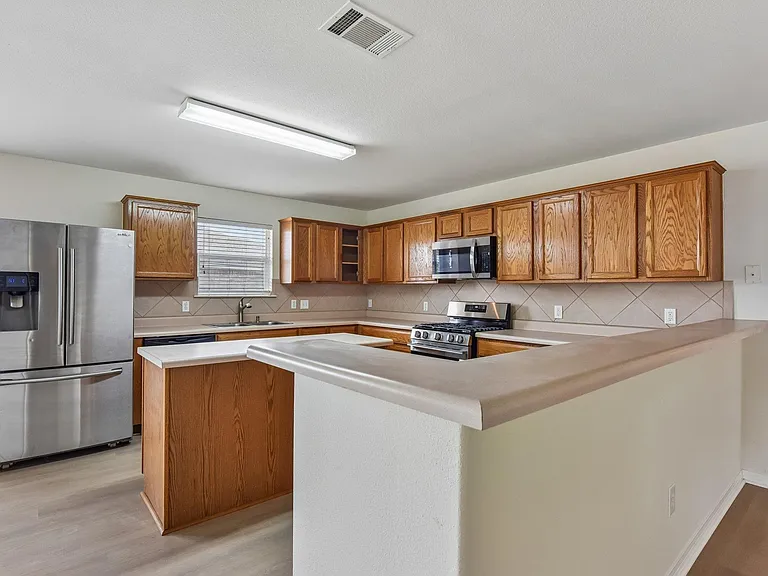 11809 Dunfries Ln — Photo 11