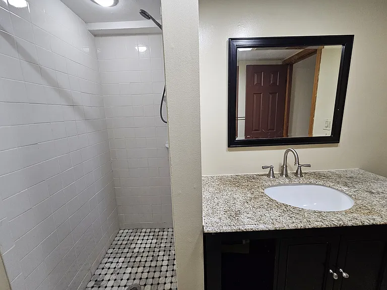 208 Wooster St #1B — Photo 7