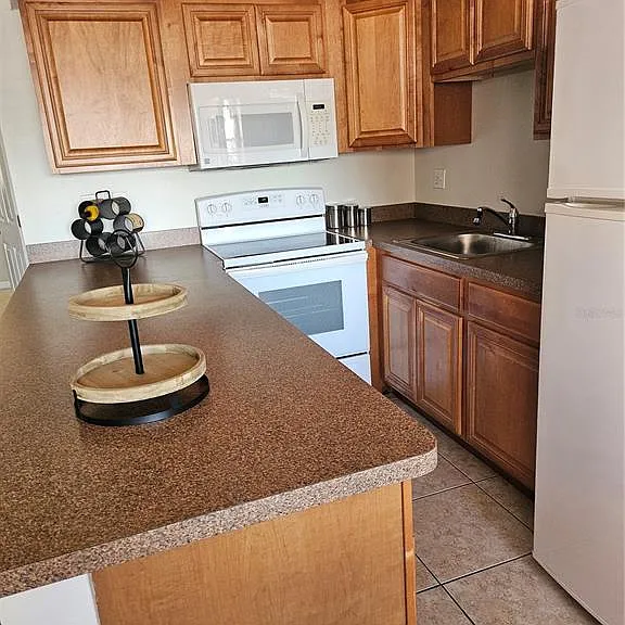 220 Park Blvd N #202 — Photo 3