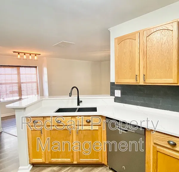 100 Zinfandel Rd — Photo 8