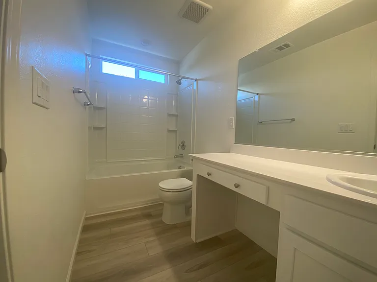 564 Spalding Way — Photo 14