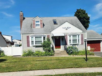 64 Union Road, Lindenhurst, NY, 11757