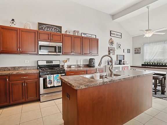 4th image of 16777 Hazelwood Dr #0