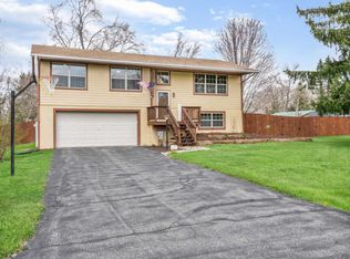 26820 Oak Ridge Dr, Wind Lake, WI 53185