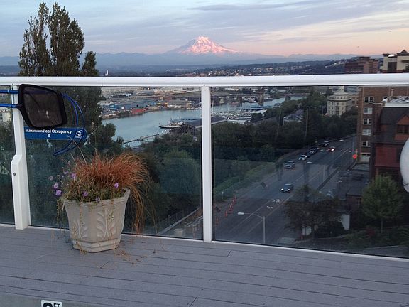 units/roof view Mt. Rainier