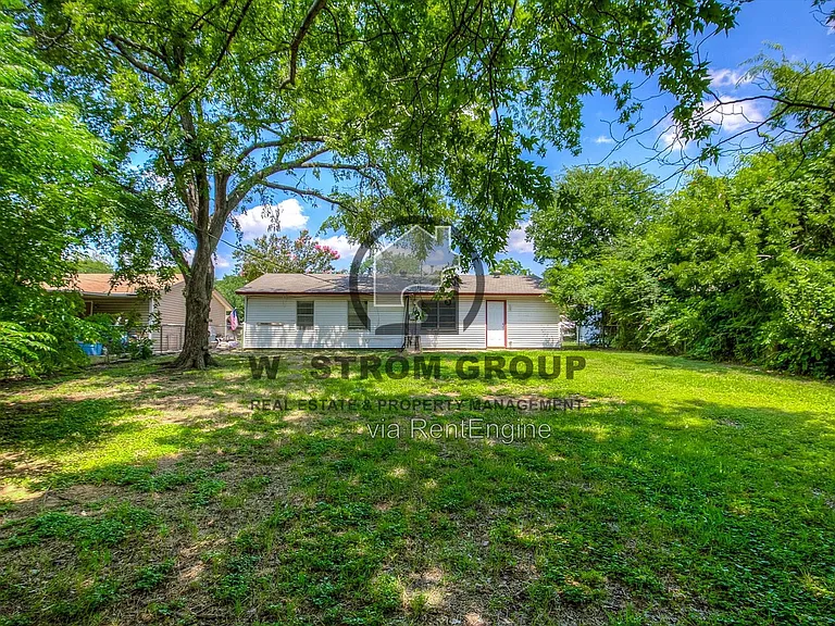 820 Collin Dr — Photo 20