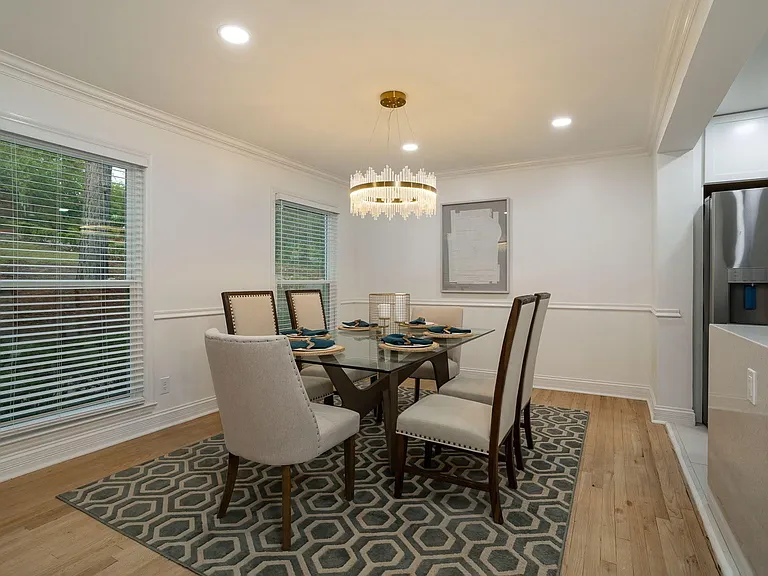 405 Park Lake Cir — Photo 8