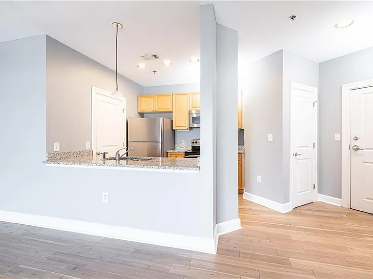 325 E Paces Ferry Rd NE #706 — Photo 4
