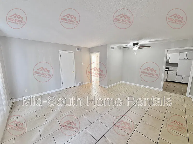 129 Stonewall St — Photo 3